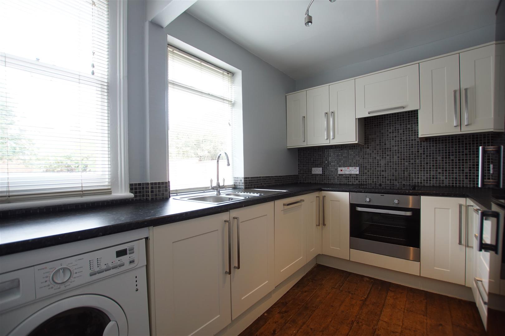 44 Warwick New Road, Leamington Spa, Warwickshire 4
